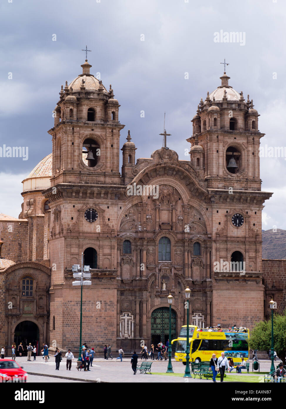 Scene intorno alla Plaza de Armas in Cusco, Perù. Foto Stock