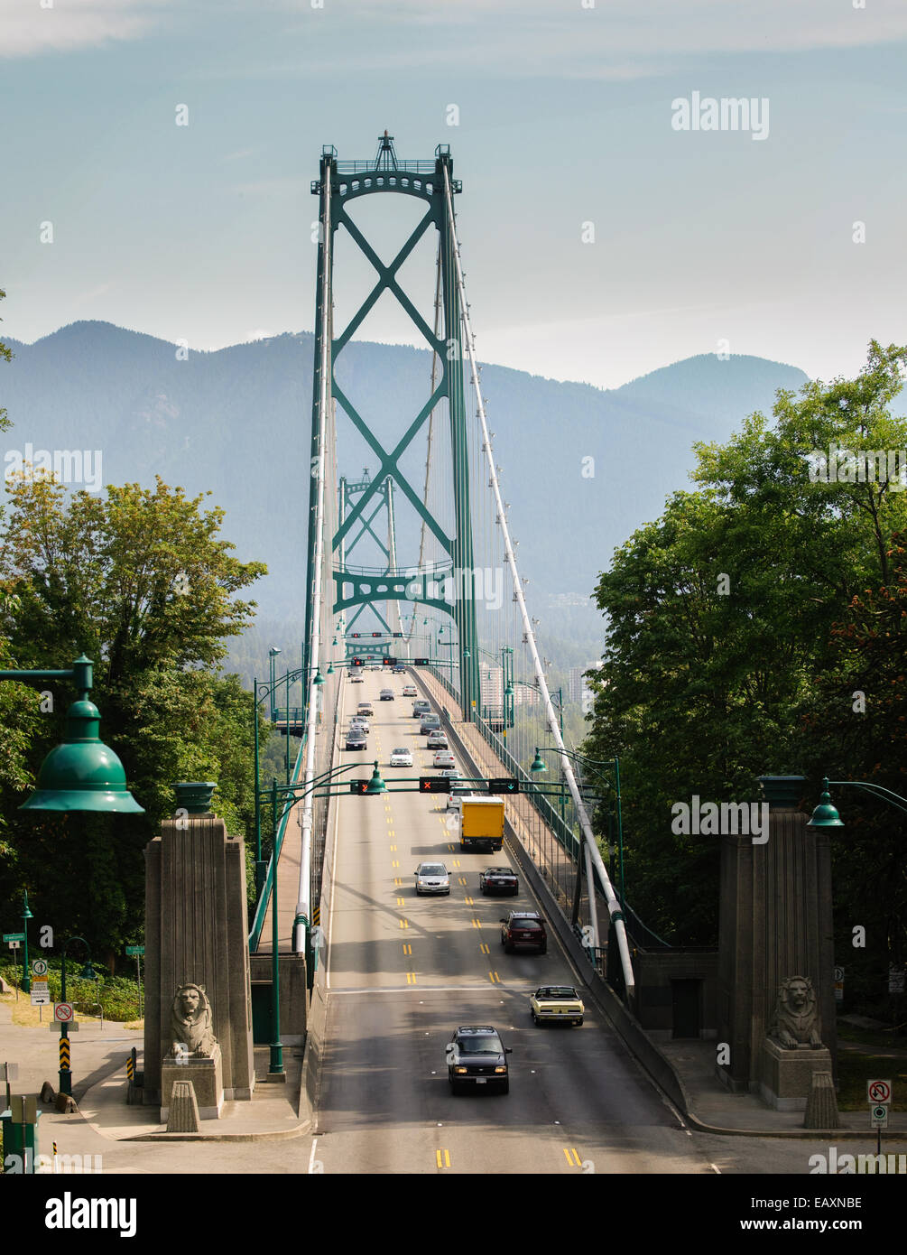 Il traffico sul Ponte Lions Gate, Vancouver, Canada Foto Stock