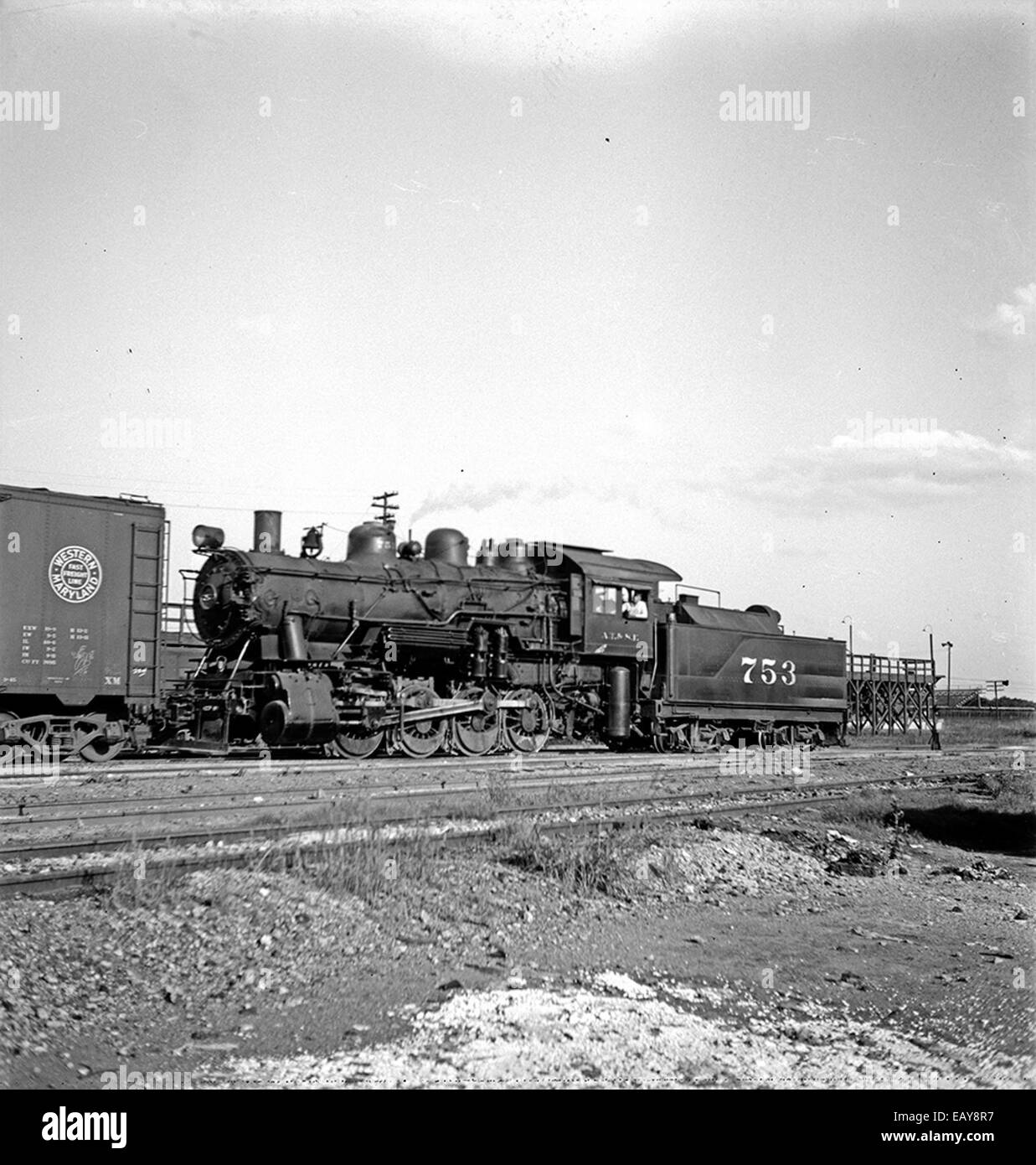 Locomotiva a vapore Atchison, Topeka & Santa Fe Railway n. 753 con tender, utilizzata per il servizio merci e passeggeri. La locomotiva faceva parte della flotta ATSF, nota per la sua vasta rete ferroviaria nel sud-ovest degli Stati Uniti. Foto Stock