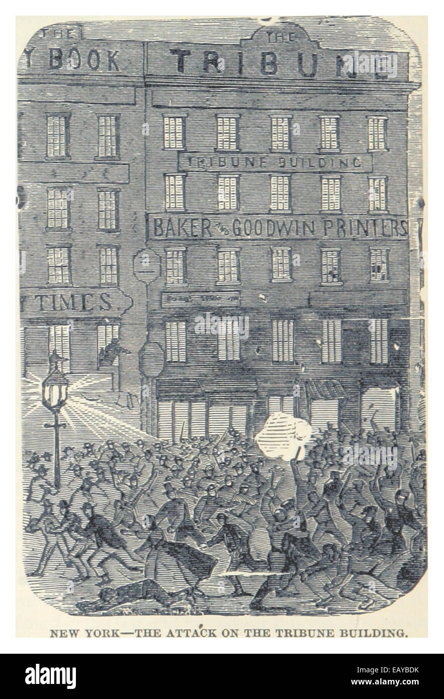 Questa illustrazione del 1882 di Headley raffigura l'attacco all'edificio Tribune a New York, offrendo una rappresentazione visiva di un evento storico che ha coinvolto disordini politici o sociali alla fine del XIX secolo. Foto Stock