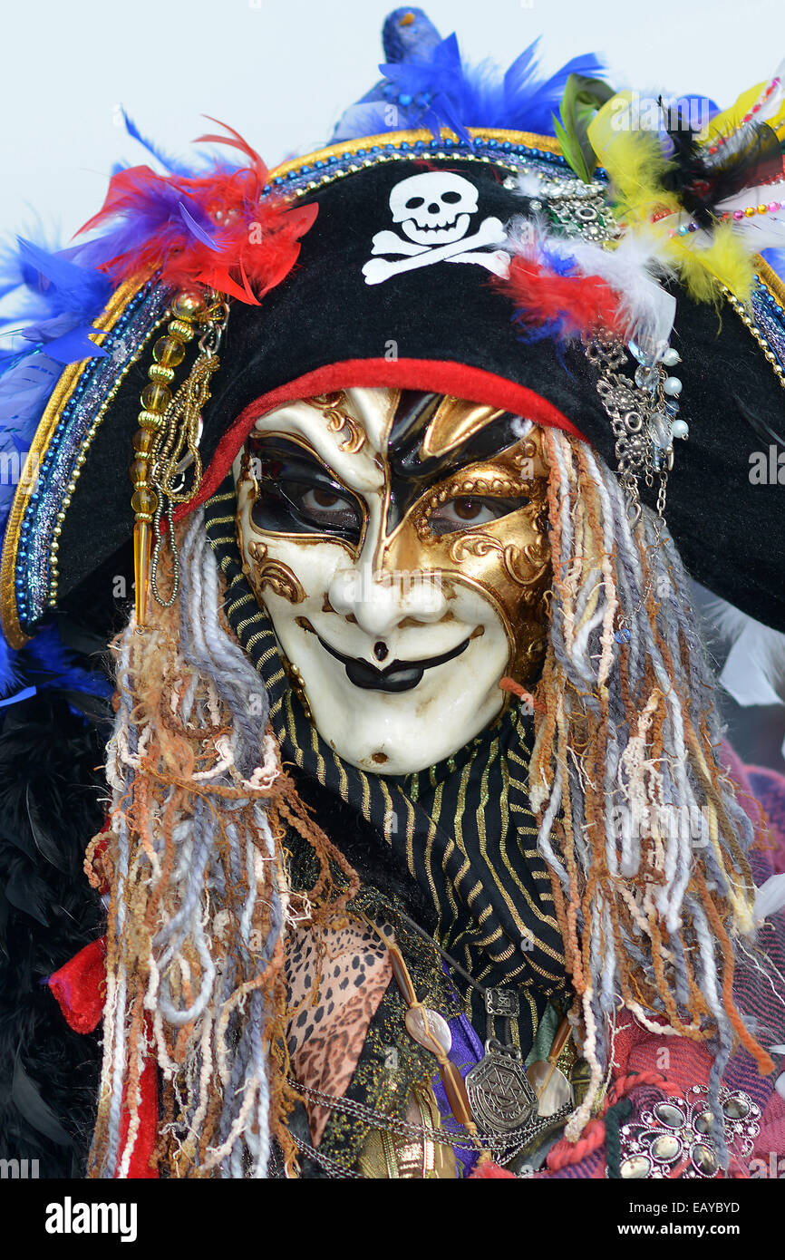 Venice Carnival Costume Pirate Mask Immagini e Fotos Stock - Alamy