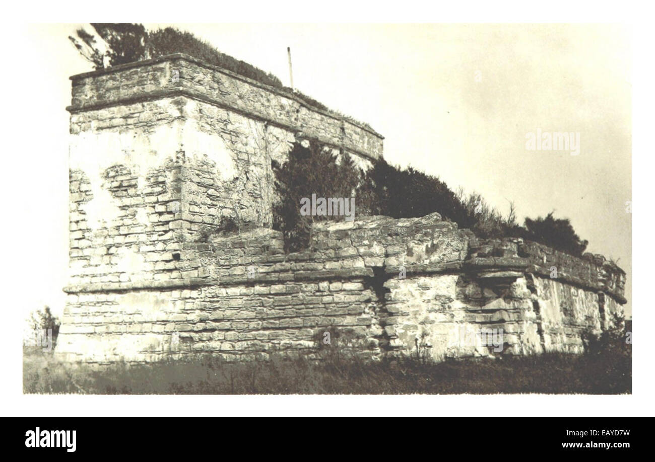 Un'illustrazione di REYNOLDS (1885), pagina 066, che mostra le rovine del forte spagnolo Matanzas in Florida. Il forte, originariamente costruito nel XVII secolo, fu utilizzato per difendere il fiume Matanzas dalle forze intrusioni durante l'era coloniale spagnola. Foto Stock