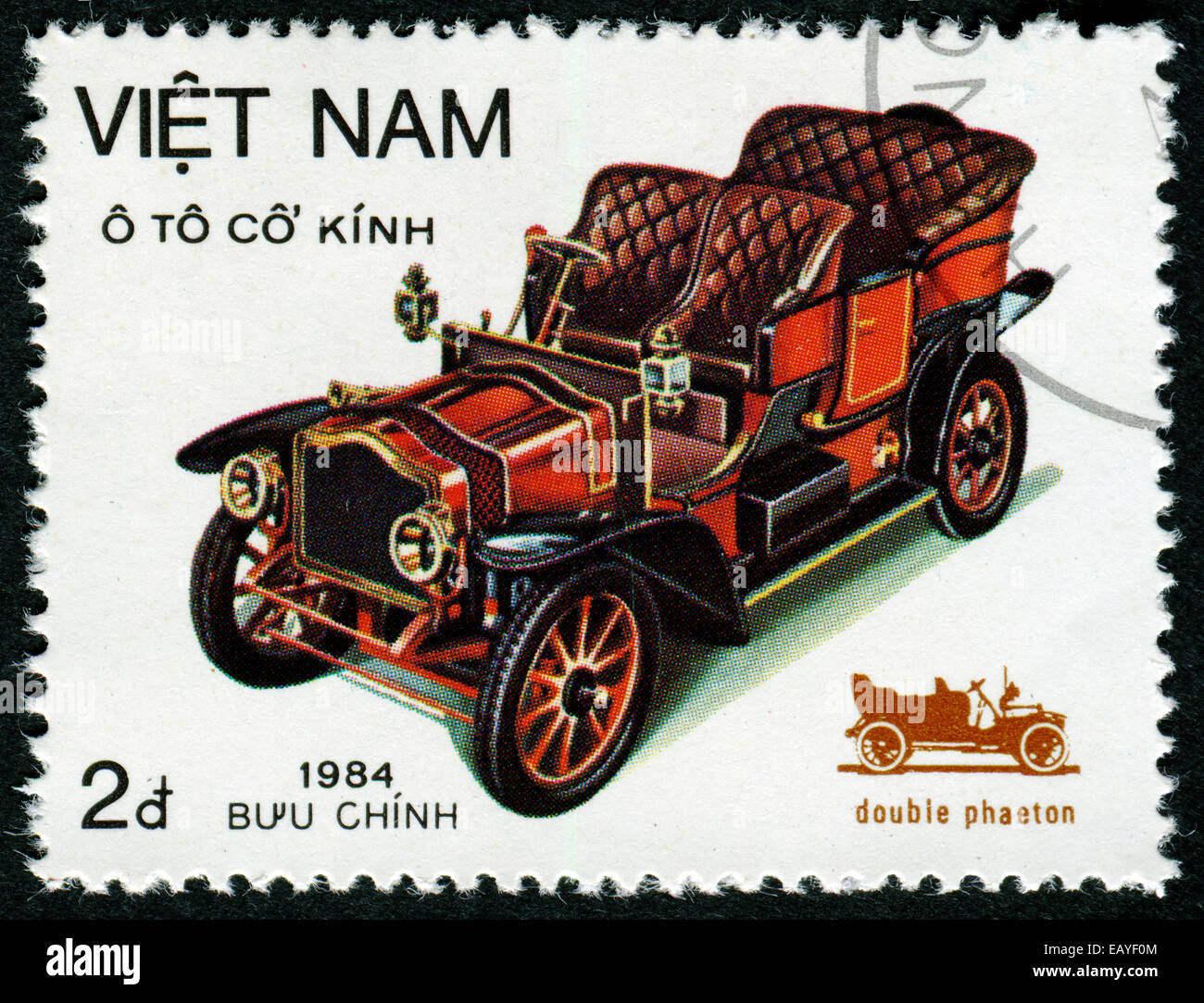 VIETNAM - circa 1984: un timbro stampato in Vietnam mostra Double Phaeton, Vintage Automobile, circa 1984 Foto Stock