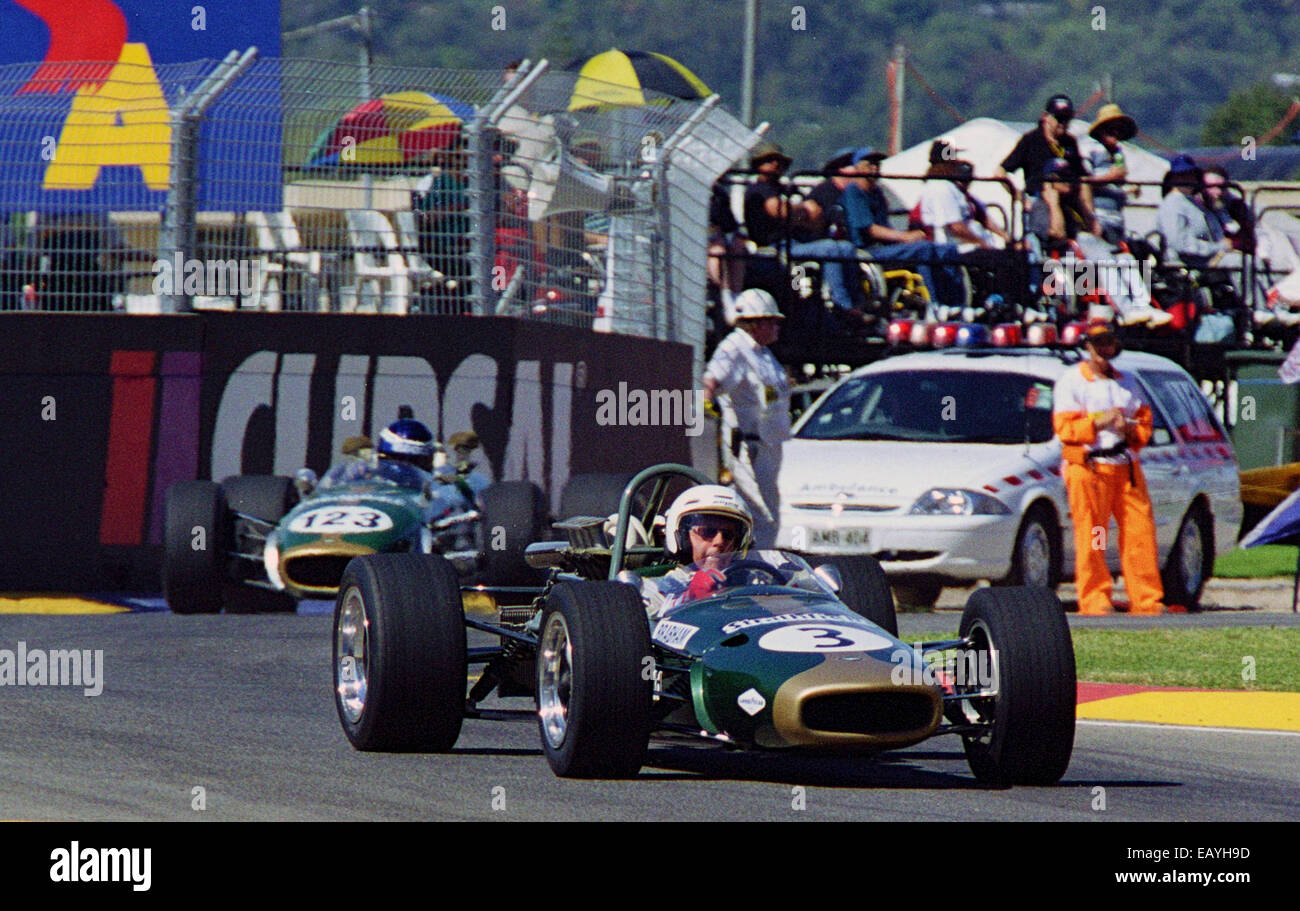 L'Australia del triplice campione del mondo F1 Sir Jack Brabham passa via dopo una lunga battaglia con la malattia Sir Jack Brabham al volante del 1967 Formula 1 Brabham BT24 dotate di: Sir Jack Brabham dove: Sydney, Australia quando: 20 Maggio 2014 Foto Stock