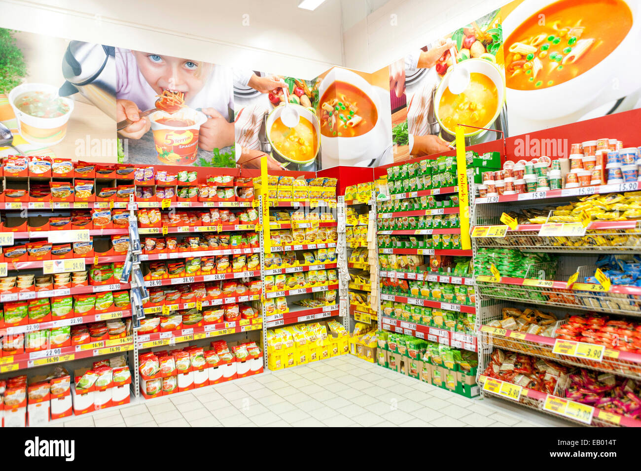 Supermercato di Praga , Repubblica Ceca Europa Foto Stock