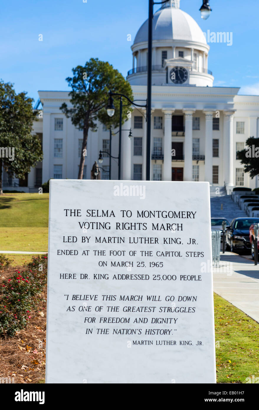 Lapide commemorativa 1965 Selma a Montgomery diritti di voto di marzo nella parte anteriore di Alabama State Capitol, Montgomery, Alabama, STATI UNITI D'AMERICA Foto Stock