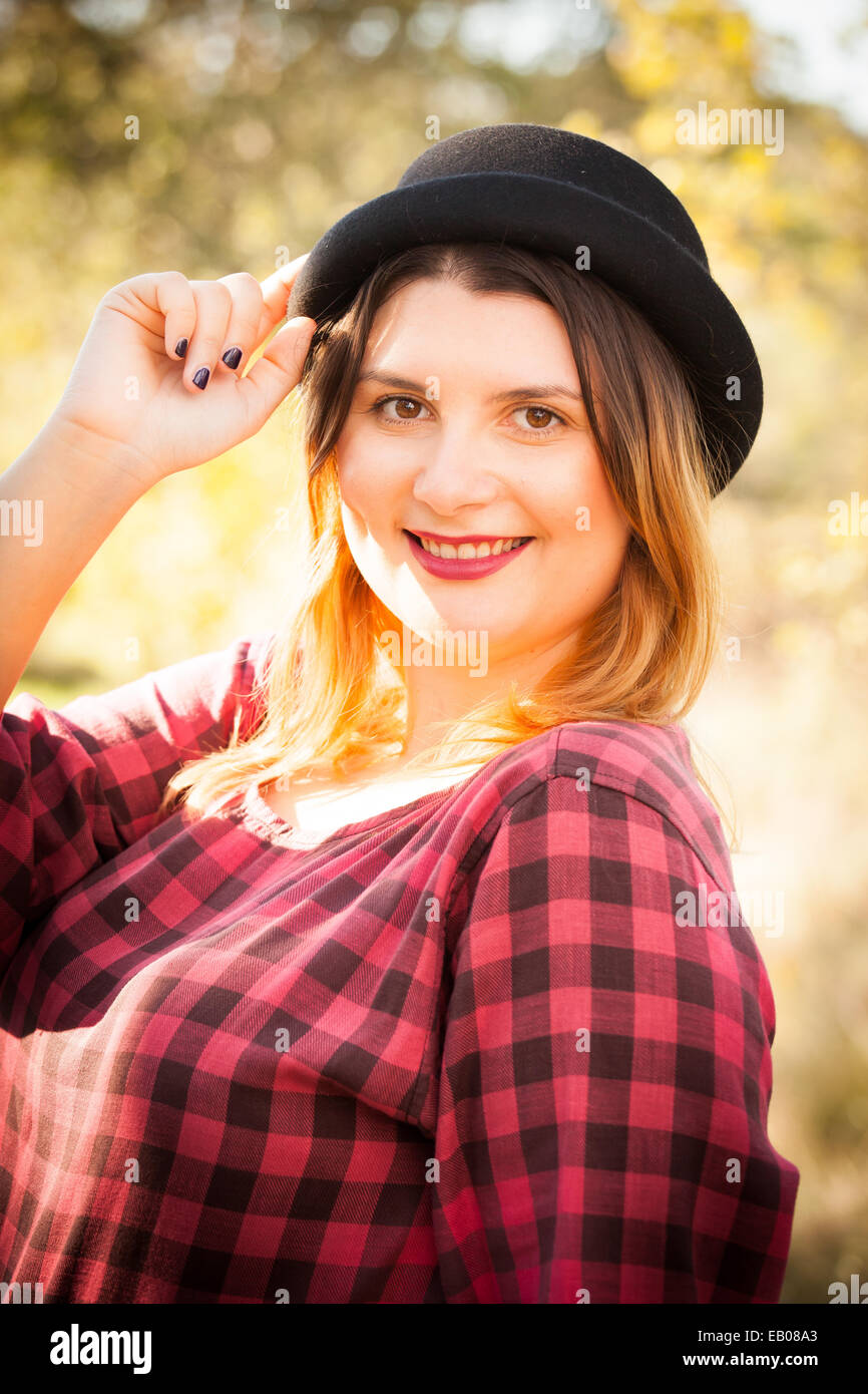 Plus-size moda modello shot in studio Foto Stock