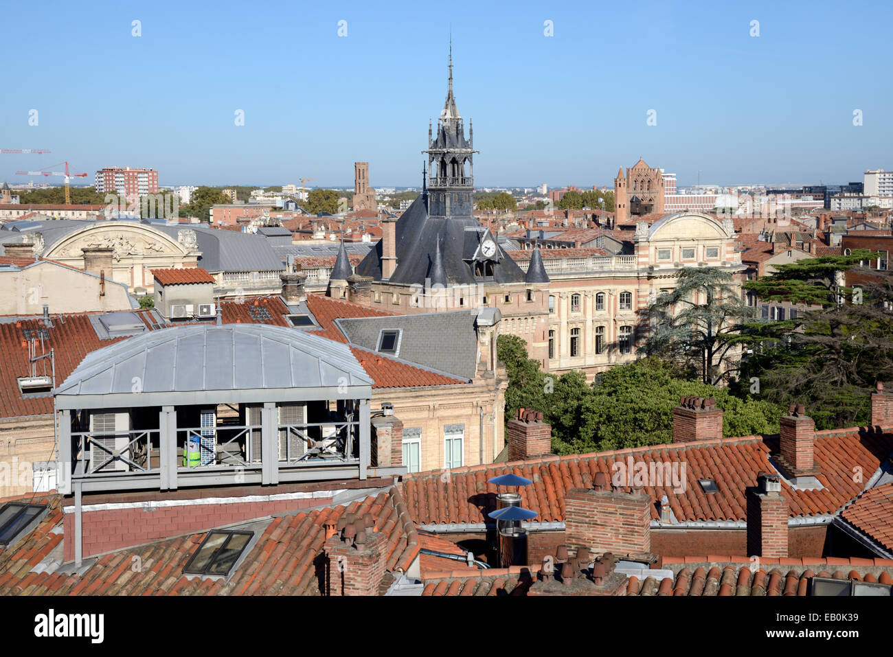 Paesaggio urbano o di vista panoramica sui tetti di Toulouse Francia Foto Stock