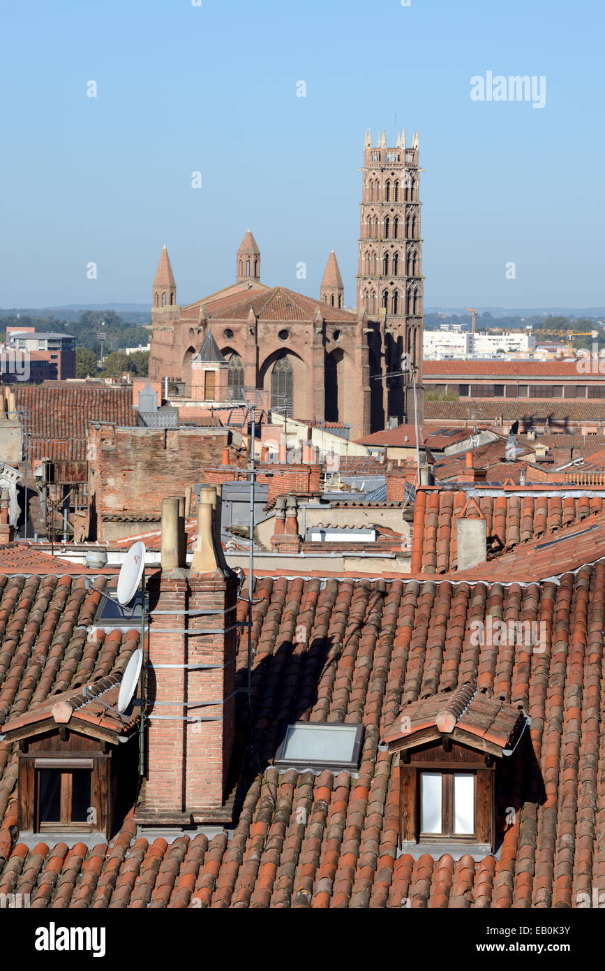 Vista sui tetti e la gotica Chiesa di giacobini (c13-14th) Toulouse Francia Foto Stock