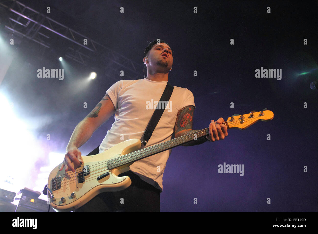 Birmingham, Regno Unito. 24 Novembre, 2014. American rock band di inno Gaslight eseguire live a Birmingham O2 Academy come parte del loro tour a sostegno del loro album 2014 rilasciare farti male Credito: Simon Newbury/Alamy Live News Foto Stock