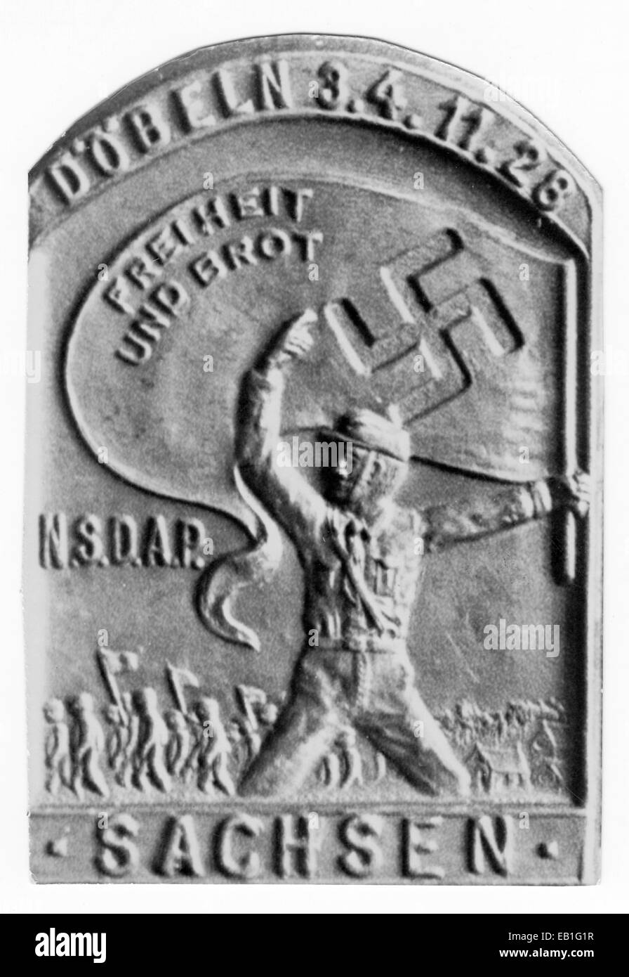 Un distintivo per il primo incontro Gau del Partito nazista (NSDAP, Associazione Gau Sassonia) a Doeblin, Germania, 03/04 novembre 1928. Fotoarchiv für Zeitgeschichtee - NESSUN SERVIZIO DI CABLAGGIO Foto Stock
