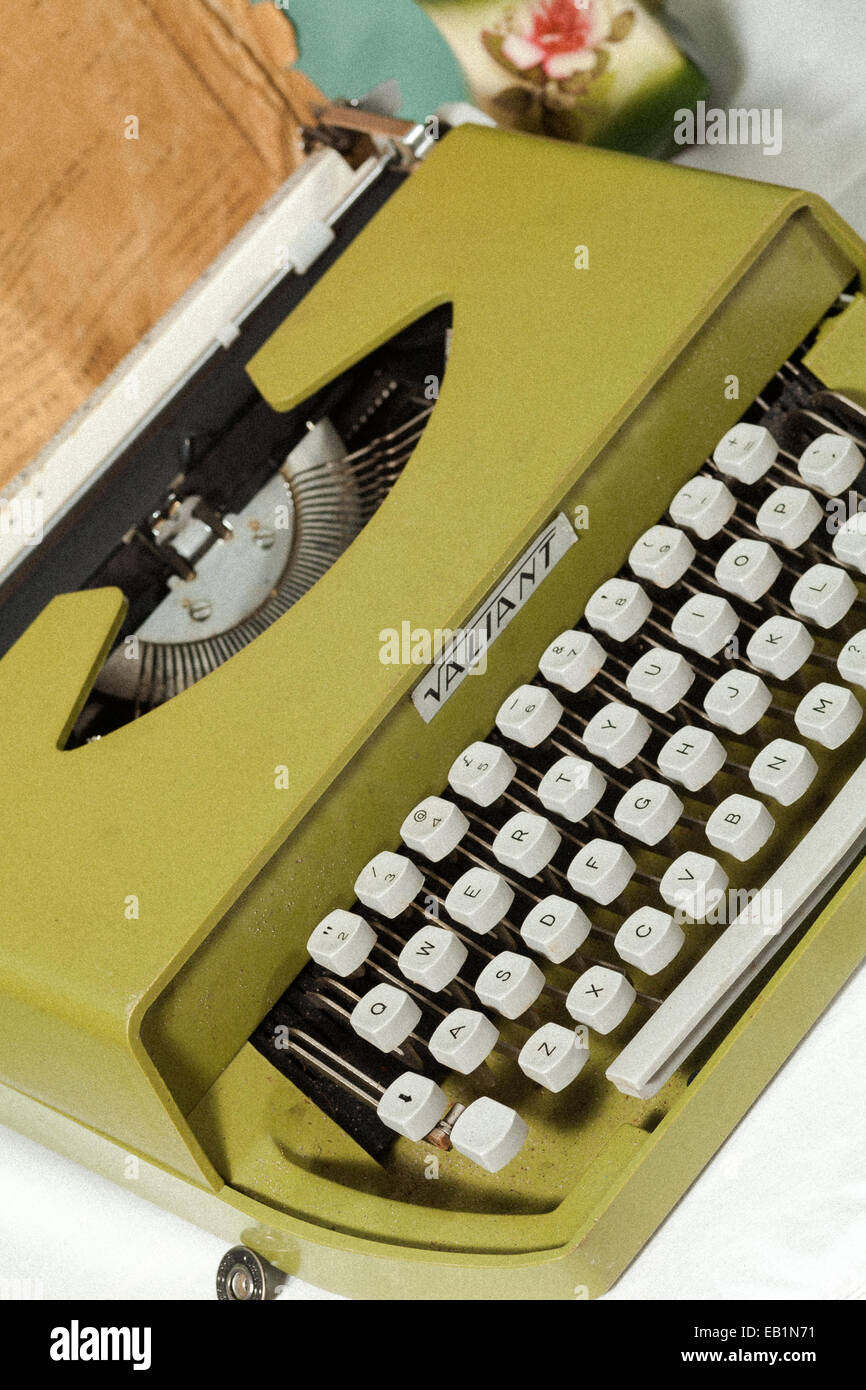 Vintage, vecchio, antiquariato e macchina da scrivere per i collezionisti Foto Stock