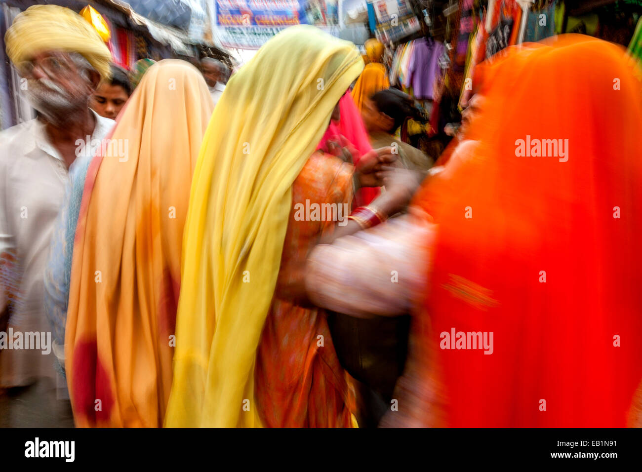 Colorata Scena di strada, Pushkar, Rajasthan, India Foto Stock