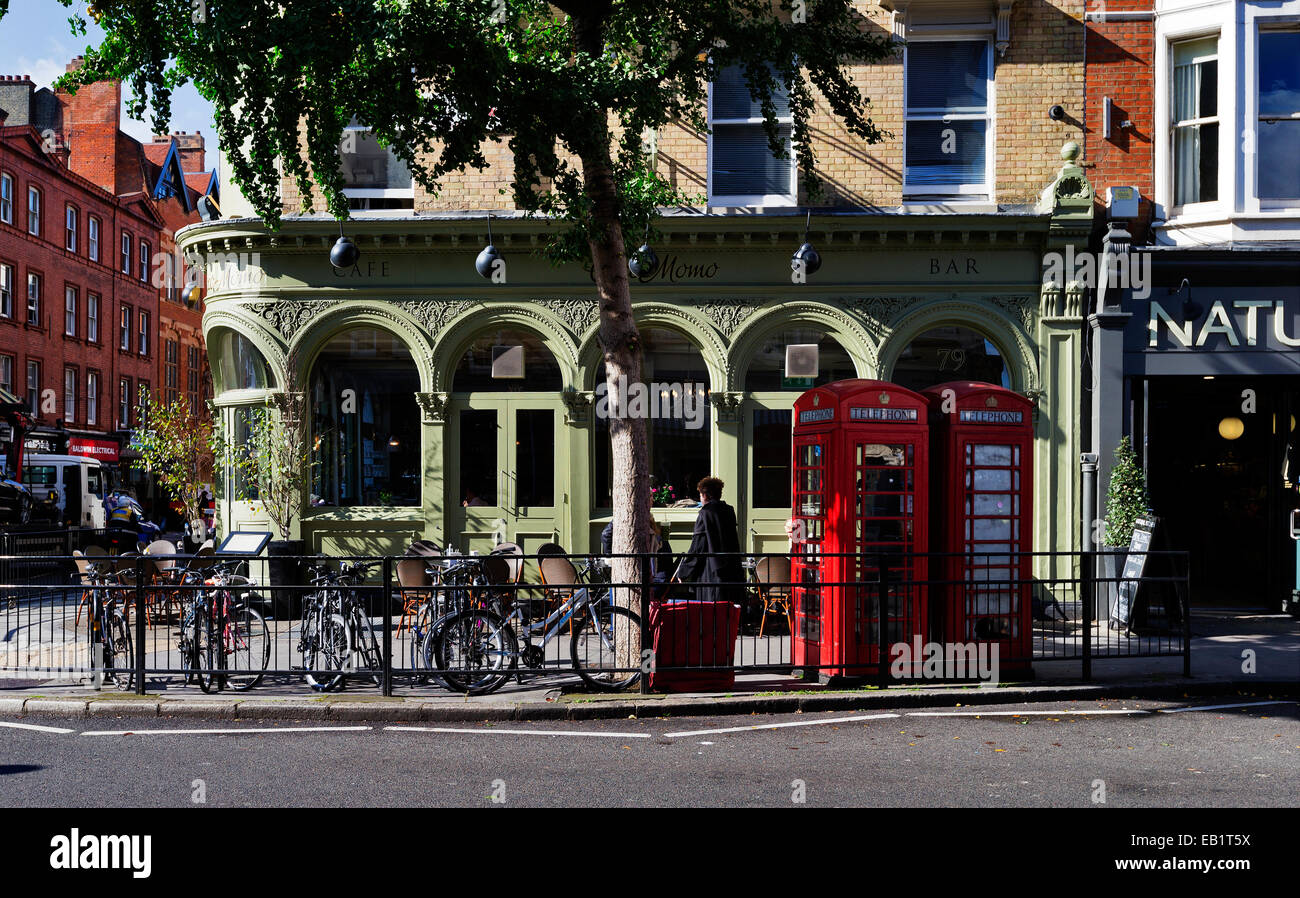 Scena di strada Marylebone High Street, London, England, Regno Unito Foto Stock
