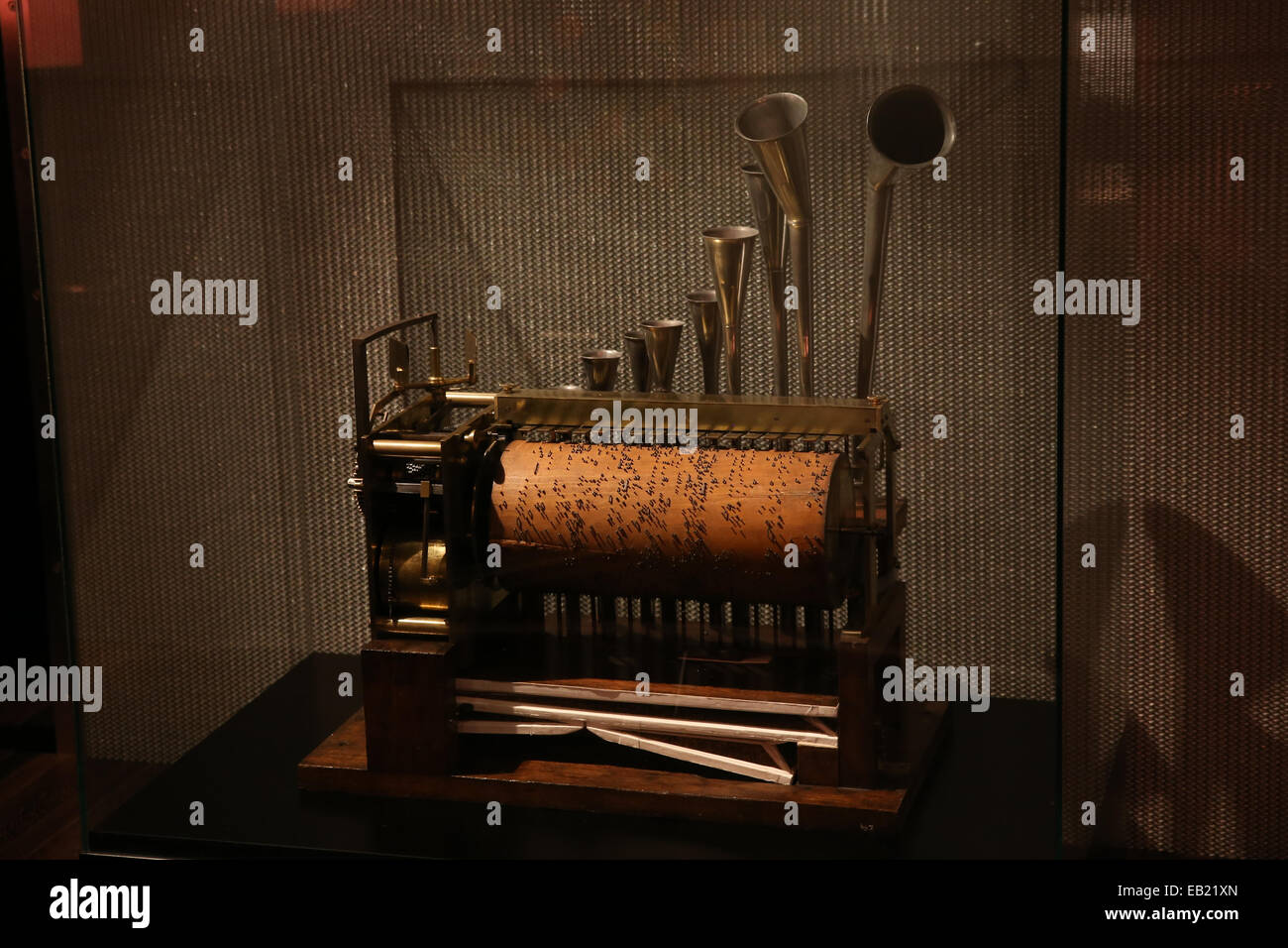 Vintage music player all'interno del museo Foto Stock