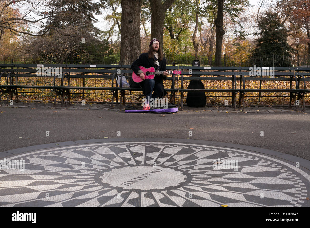 La Immaginate di mosaico in Strawberry Fields sezione del Central Park di New York City. Foto Stock