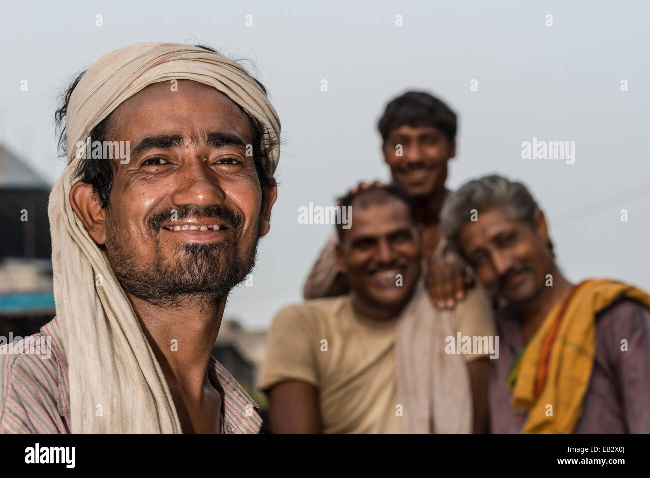 Ritratto di un ciclo rickshaw driver, Vecchia Delhi, New Delhi, Delhi, India Foto Stock
