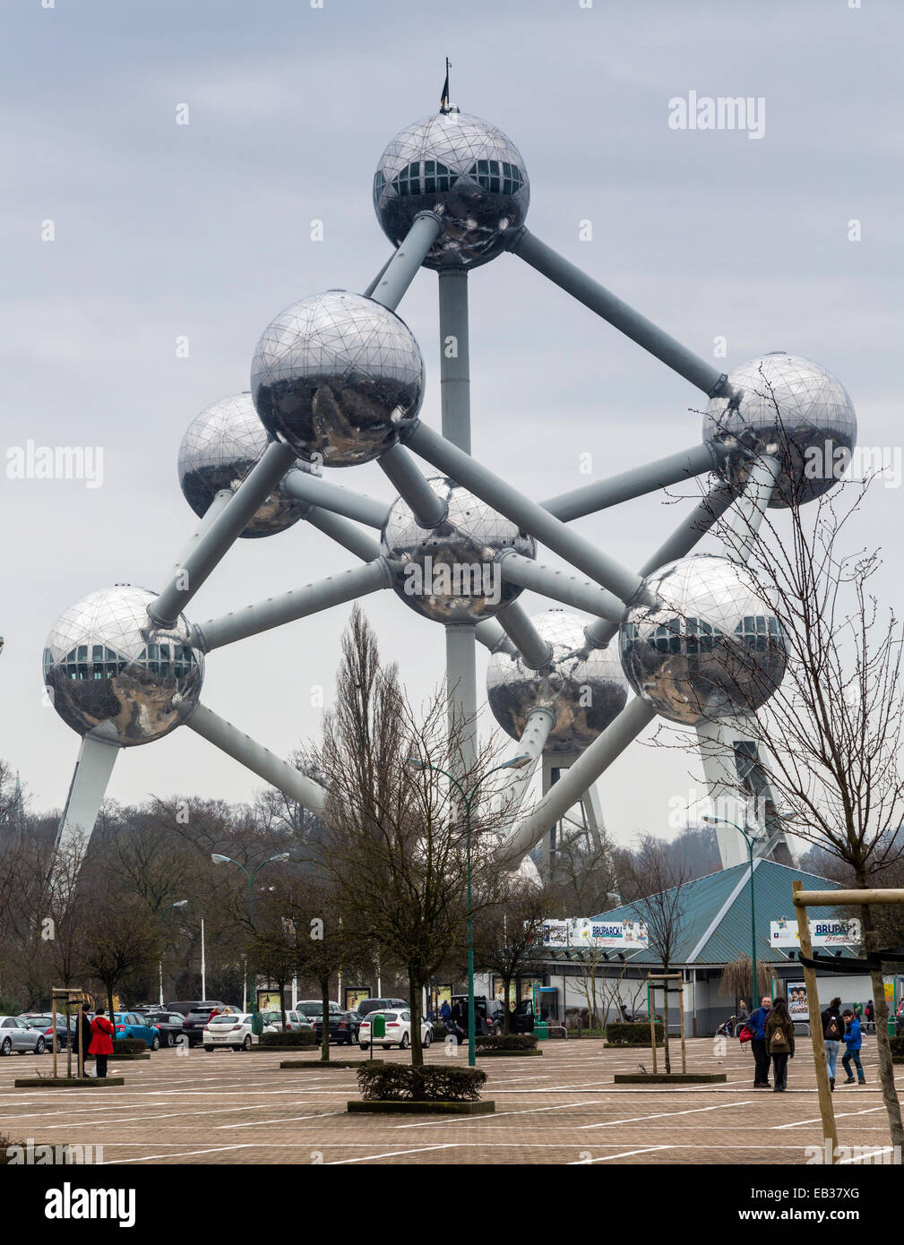 Atomium di Bruxelles, Belgio 335ft tall costruito per Expo 58 nel 1958 Foto Stock