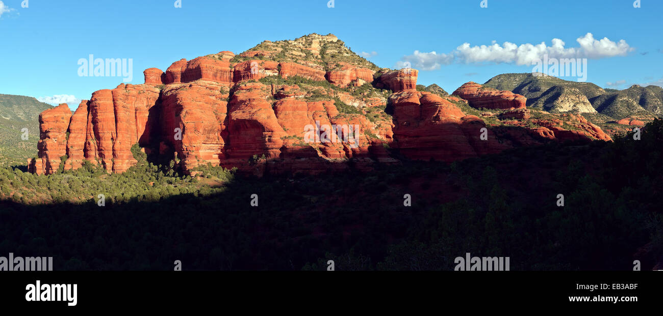 Stati Uniti d'America, Arizona, Yavapai County, Sedona, vista di Loy Butte Foto Stock