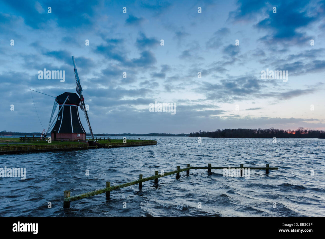 De il mulino a vento di Helper, Haren, Groningen, Olanda Foto Stock