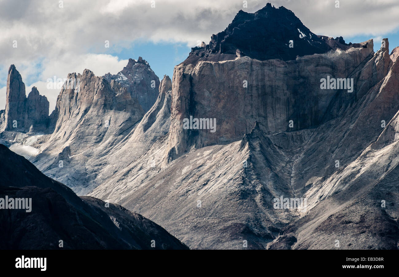 Il Cile, Parco Nazionale Torres del Paine, Mountain Range Foto Stock