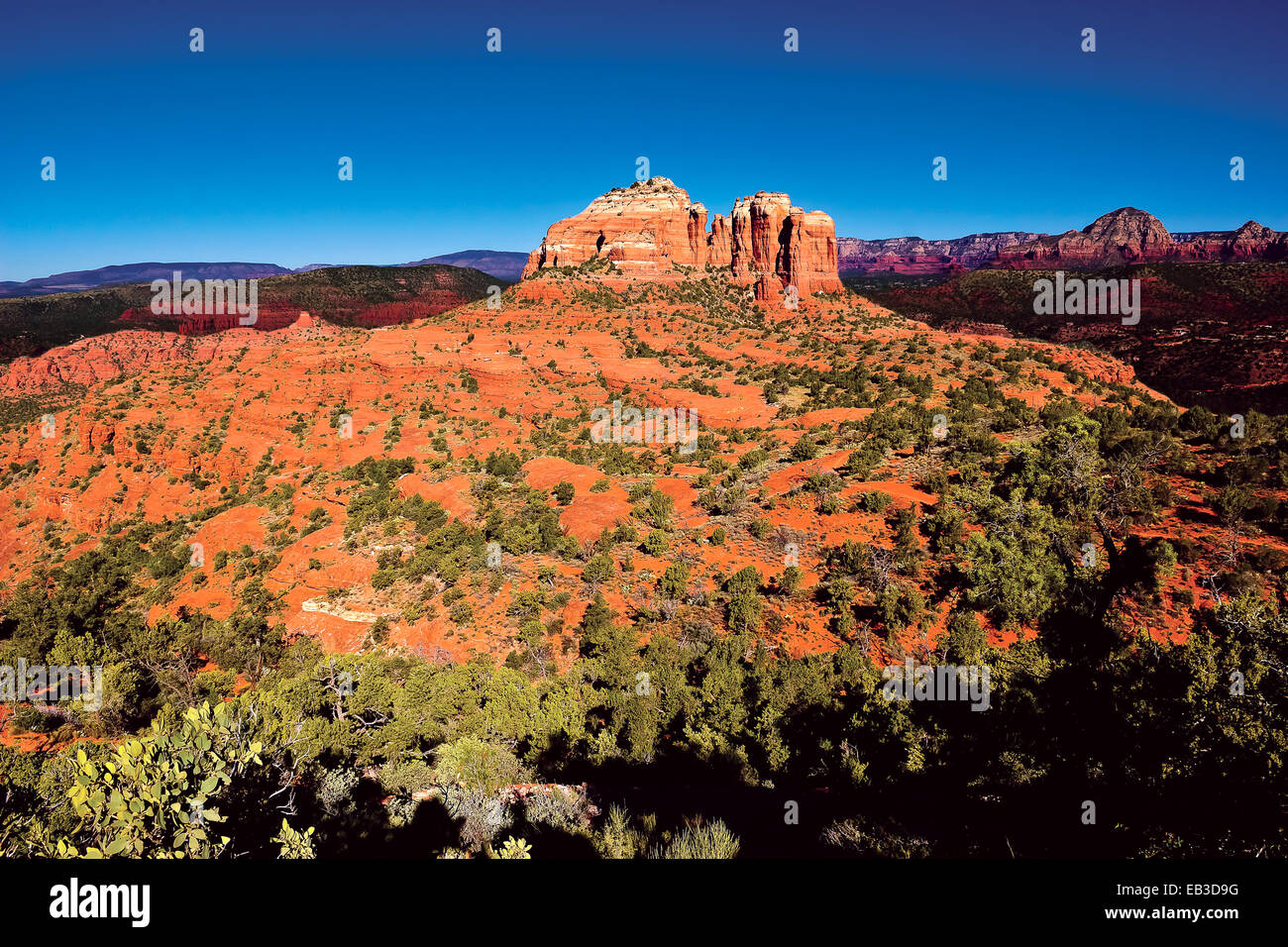 Stati Uniti d'America, Arizona, Yavapai County, Sedona, Cattedrale Rock visto dal sentiero Hiline Vista lato est Foto Stock