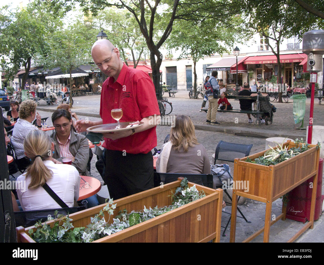 Caffetteria all'aperto nel Quartiere Latino di Parigi, Francia Foto Stock
