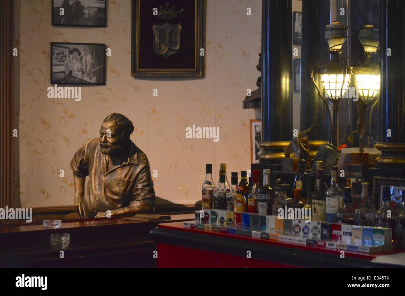El Floridita bar a l'Avana vecchia. Un preferito bere spot di Ernest Hemingway e la casa del daiquiri e Mojito Foto Stock