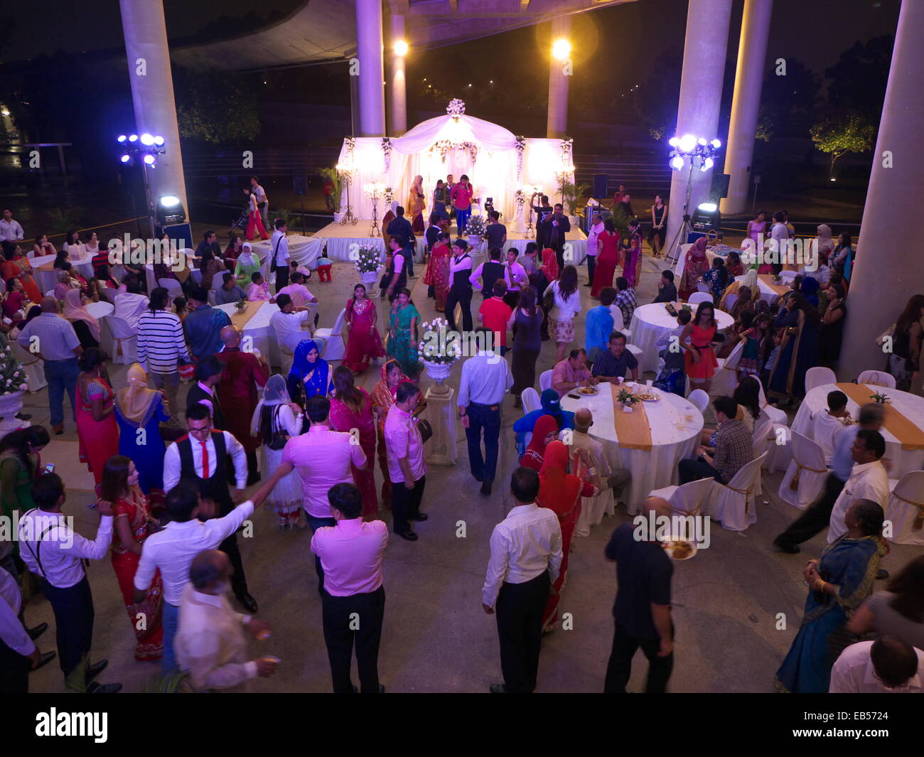 Il Sud Est Asiatico Singapore matrimonio indiano in aria aperta Foto Stock