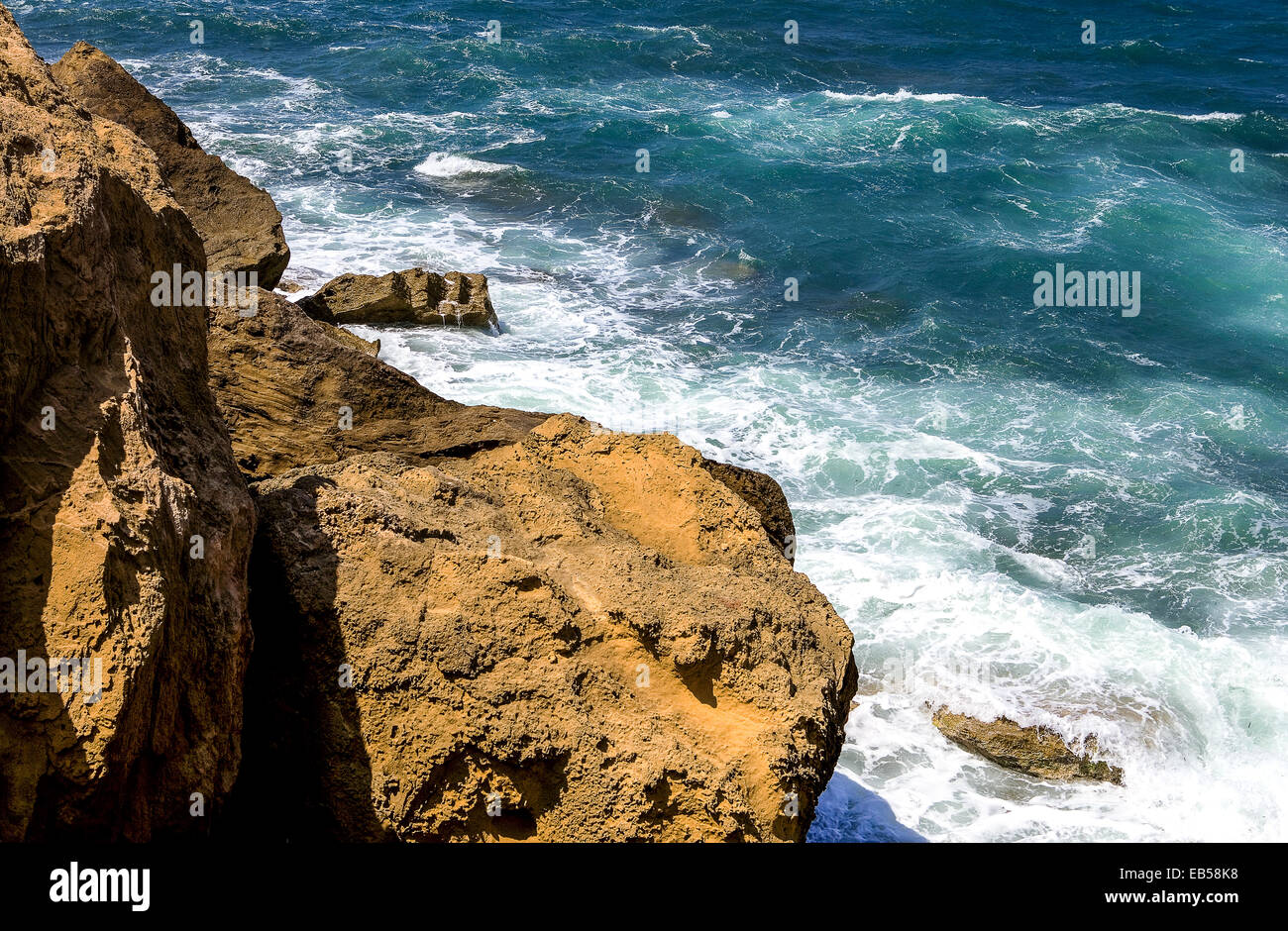 La Tunisia, il Cap Bon scogliere sul mare Foto Stock