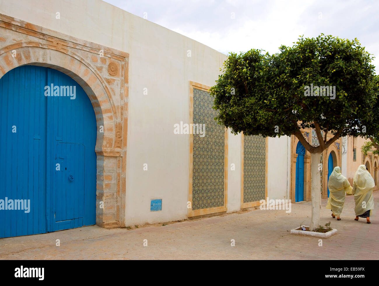 La Tunisia, El Jem, vecchie case della Medina Foto Stock