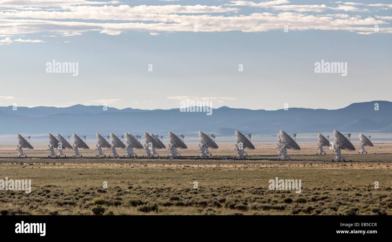 Radio telescopi per la radio astronomia in Socorro, Nuovo Messico. Foto Stock