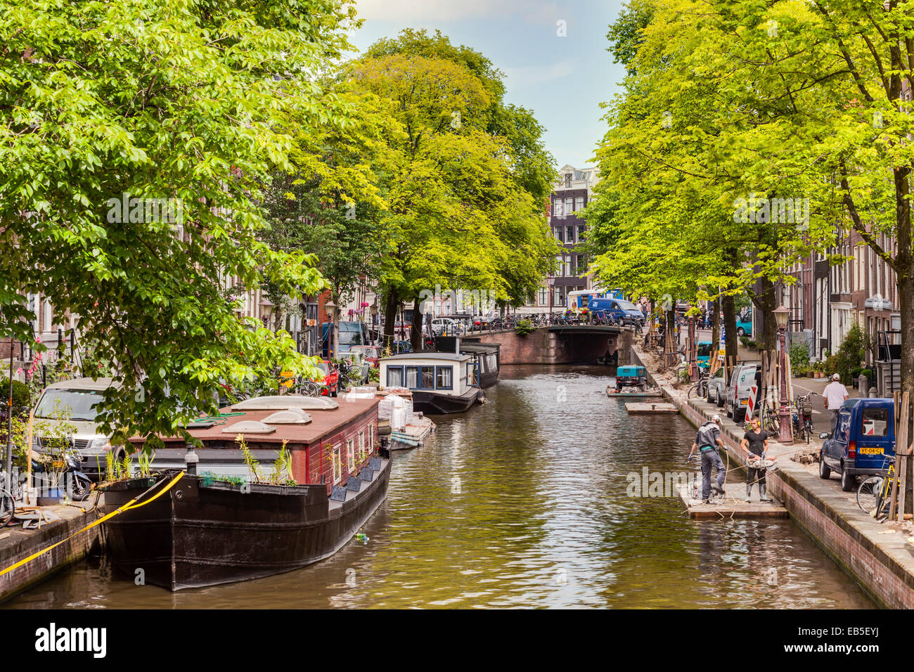Canal a Amsterdam, Paesi Bassi. La zona è stata designata dall'UNESCO Patrimonio dell'umanità. Foto Stock