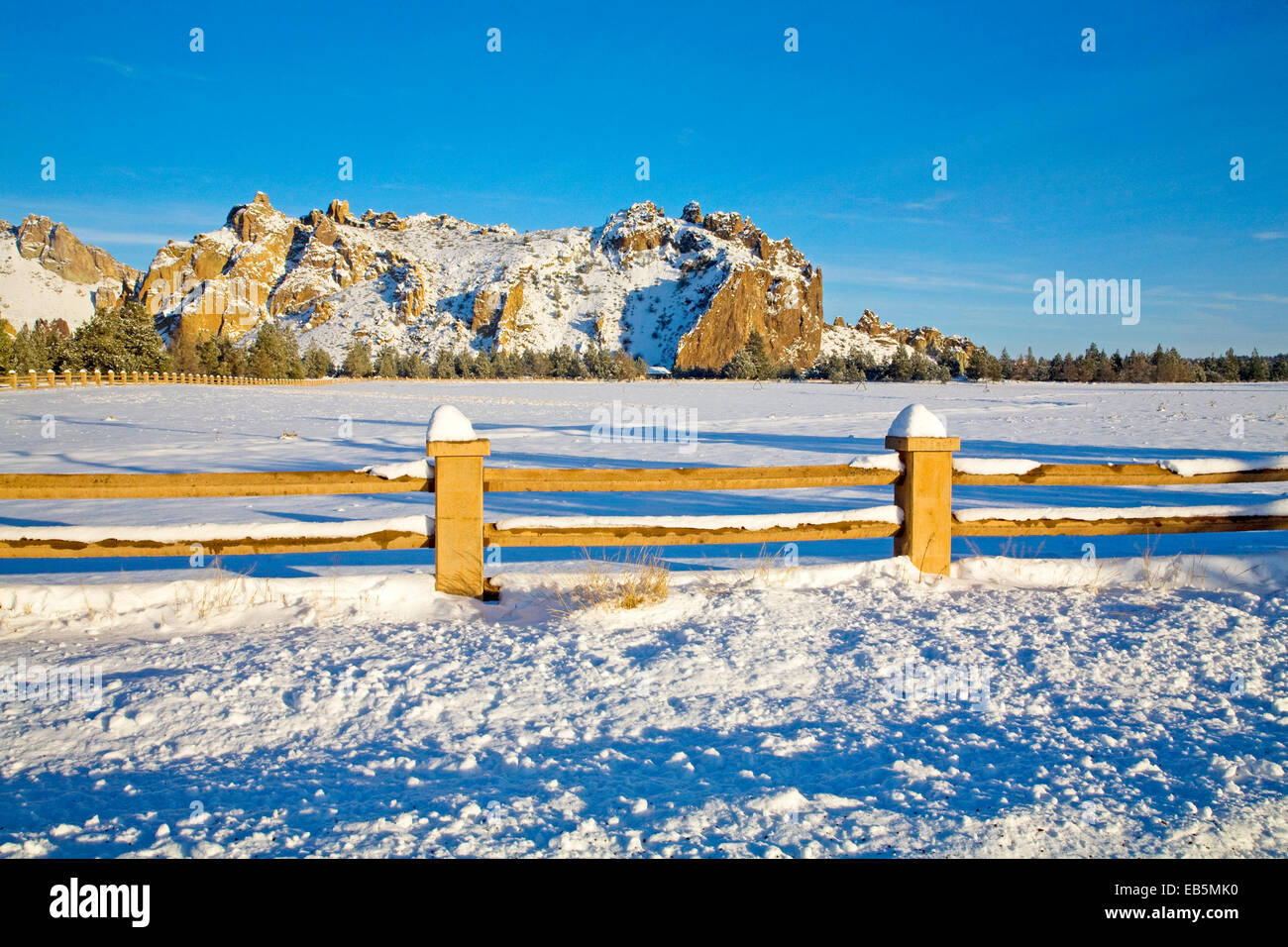 Smith Rock State Park nel centro di Oregon durante l inverno Foto Stock