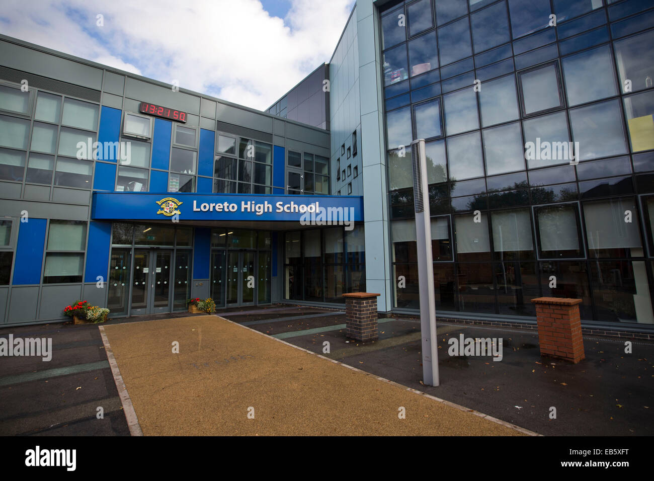 Loreto di alta scuola in Chorlton, South Manchester dove scuola cene sono cucinati dai migliori chef Sukhdev Singh e Adam Leavy. Foto Stock