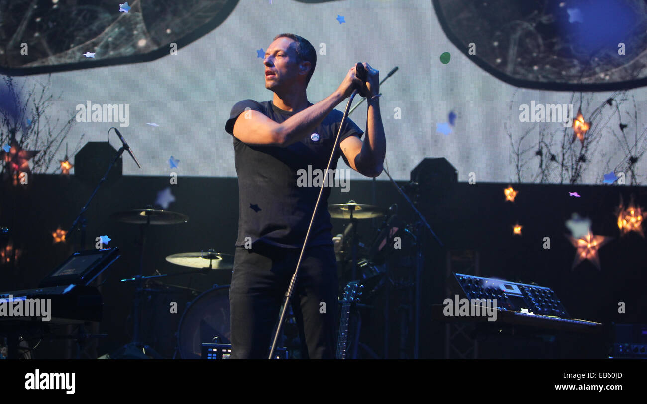 Radio 1's Big Weekend Glasgow - Prestazioni - Giorno 2 dotata di: Chris Martin,Coldplay dove: Glasgow, Regno Unito quando: 24 Maggio 2014 Foto Stock