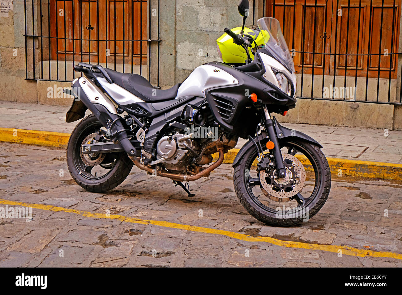 Polizia messicana Suzuki Motorcycle Foto Stock