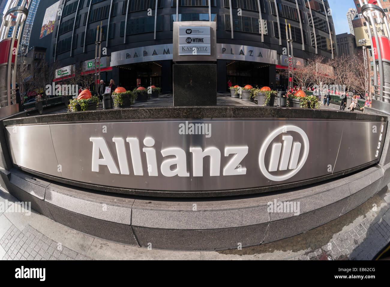 La sede di Allianz Insurance Company di New York Foto stock - Alamy