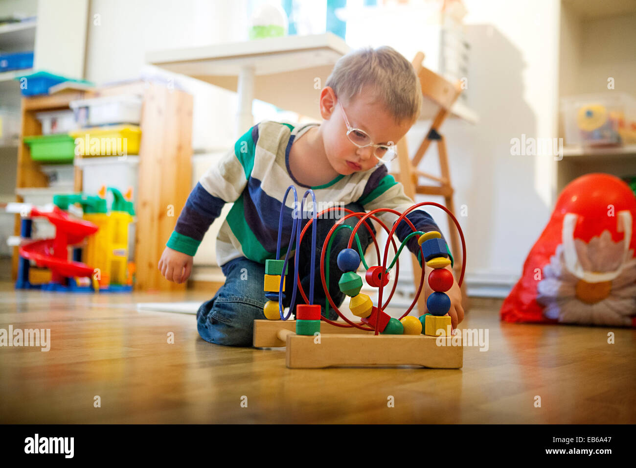 BAMBINO AUTISTICO Foto Stock