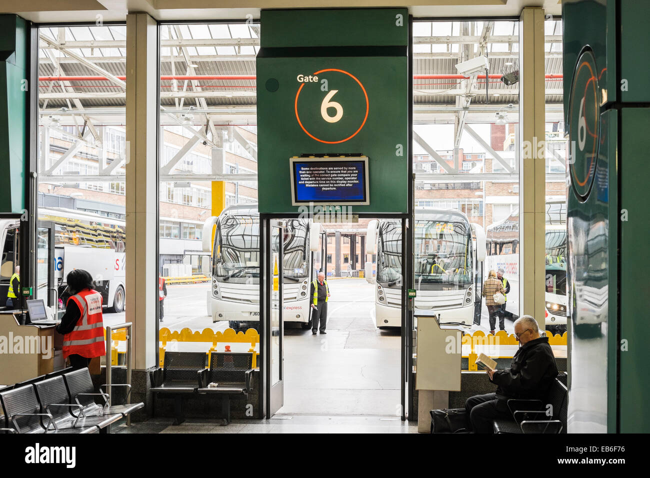 Stazione dei pullman Victoria Coach Station - Londra Foto Stock