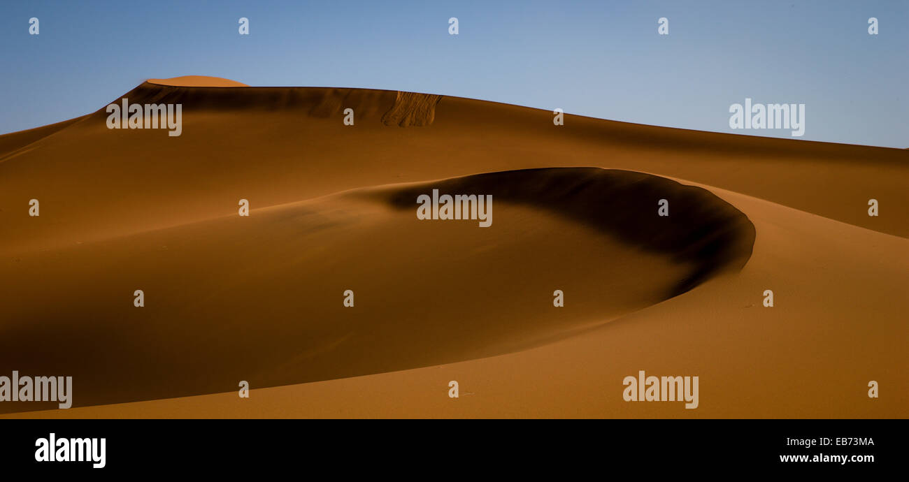 Deserto del Sahara ZHAR MAROCCO AFRICA DUNE Foto Stock