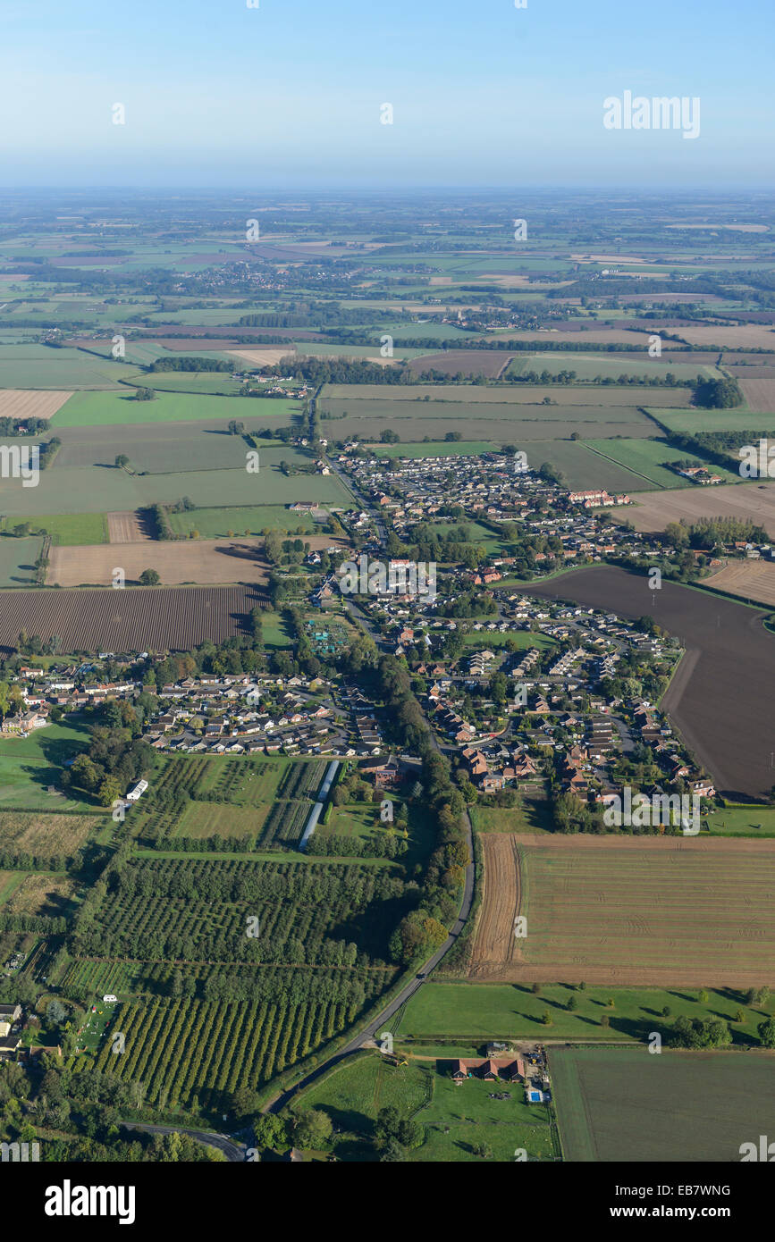 Una veduta aerea del Norfolk villaggio di Ashill e la campagna circostante Foto Stock