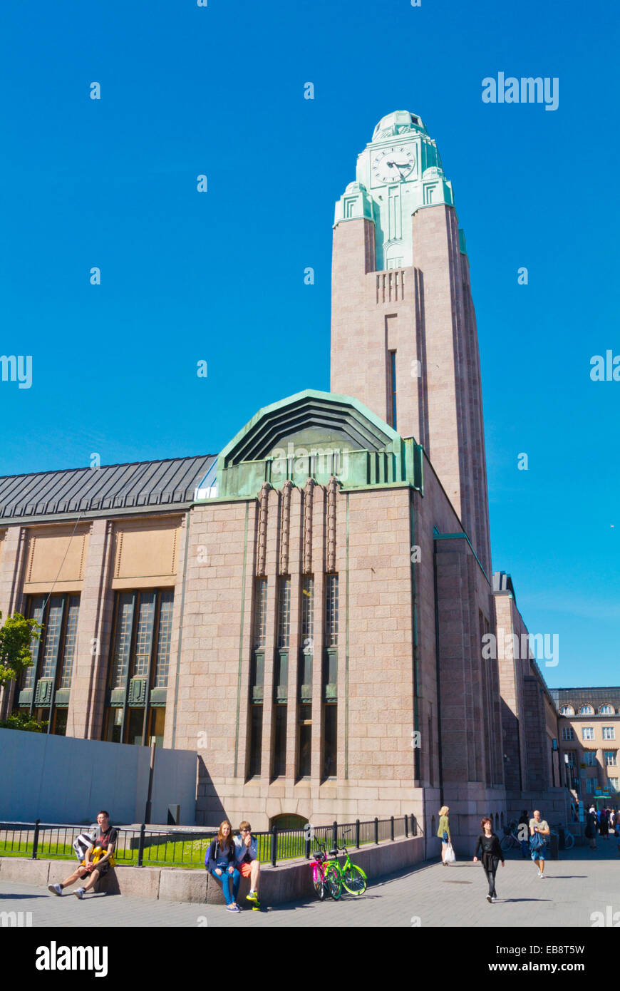 Rautatieasema, la principale stazione ferroviaria, progettata da Eliel Saarinen, Helsinki, Finlandia, Europa Foto Stock