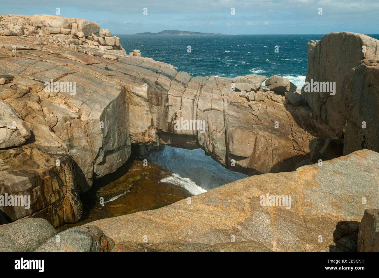 Il Ponte naturale, Torndirrup NP, WA, Australia Foto Stock