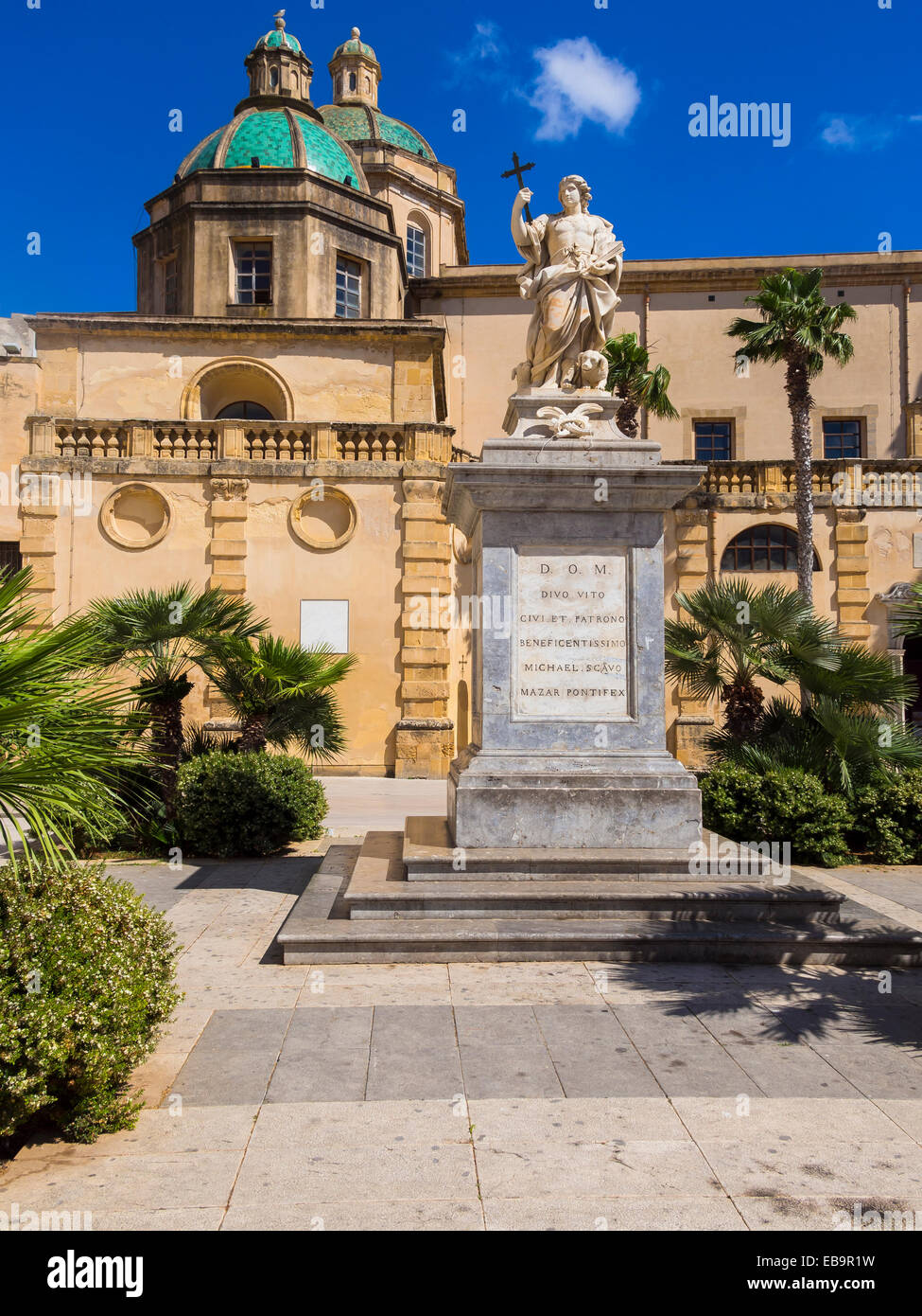 Cattedrale del Santissimo Salvatore o la chiesa di San Vito, Plaza de la Repubblica, Mazara del Vallo, provincia di Trapani, Sicilia Foto Stock