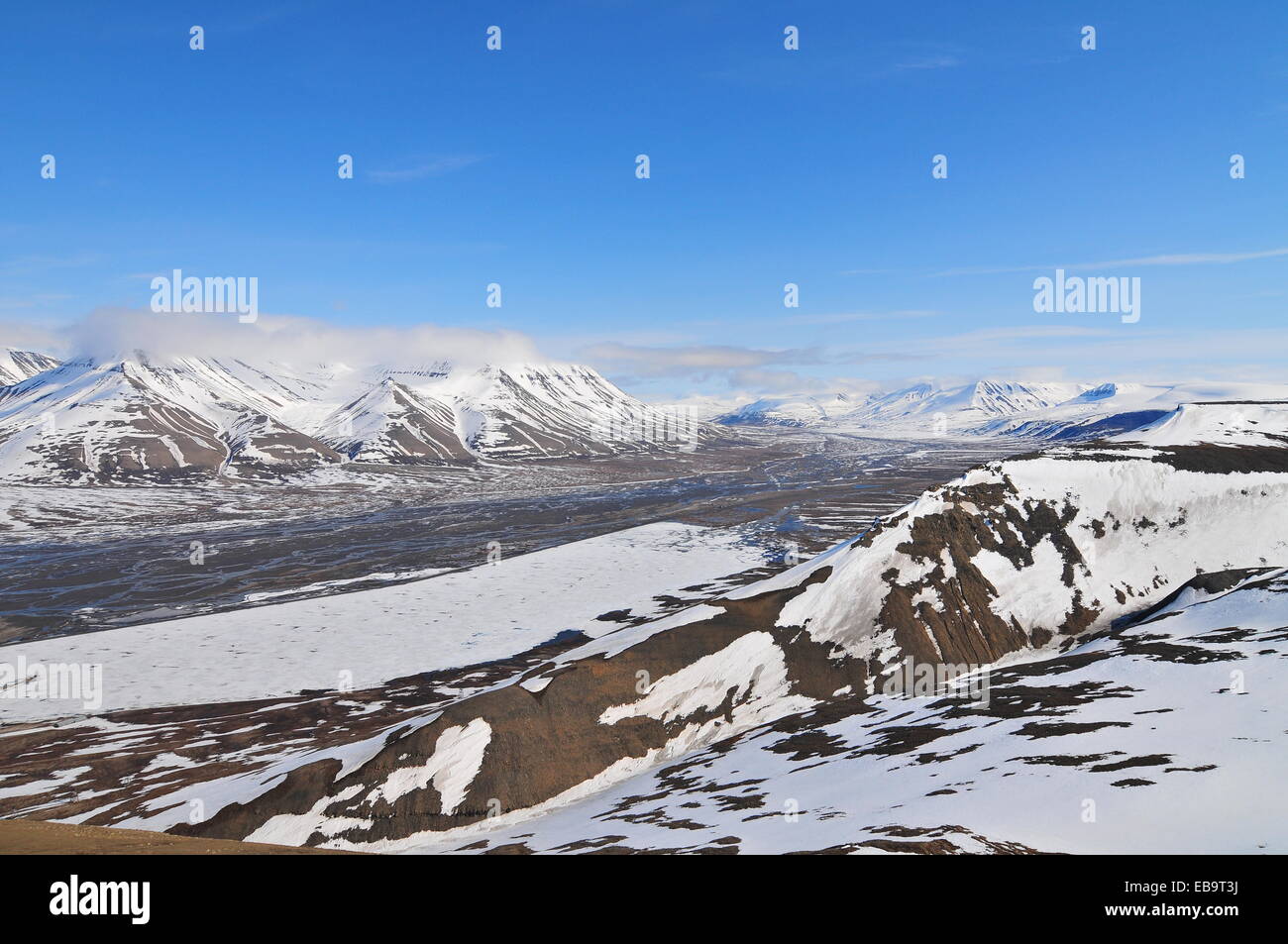La parte terrestre di Adventfjorden, paesaggio artico, Adventfjorden, Longyearbyen, isola Spitsbergen, arcipelago delle Svalbard Foto Stock
