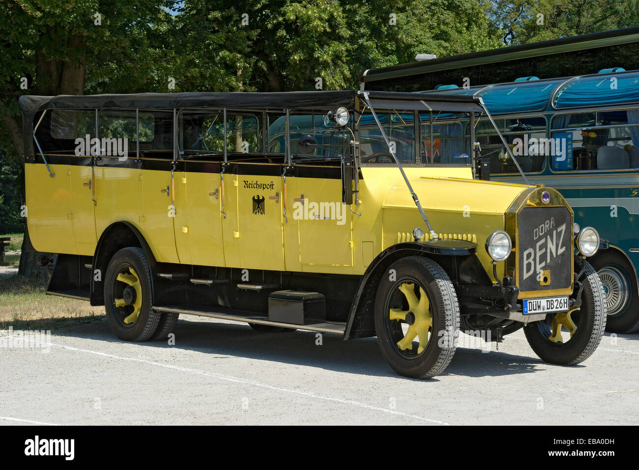 Vintage Mercedes-Benz autopostale della Reichspost, imperiale tedesco post, costruito nel 1922, Landshut, Bassa Baviera, Baviera Foto Stock