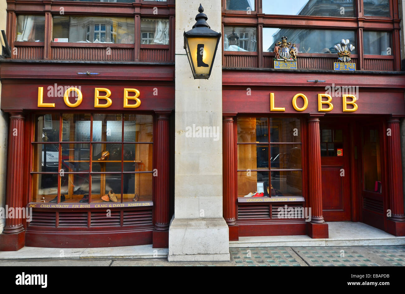 Esterno del John Lobb, boot & calzolaio in St James St, Londra, SW1. Titolare di diversi royal warrant. Foto Stock