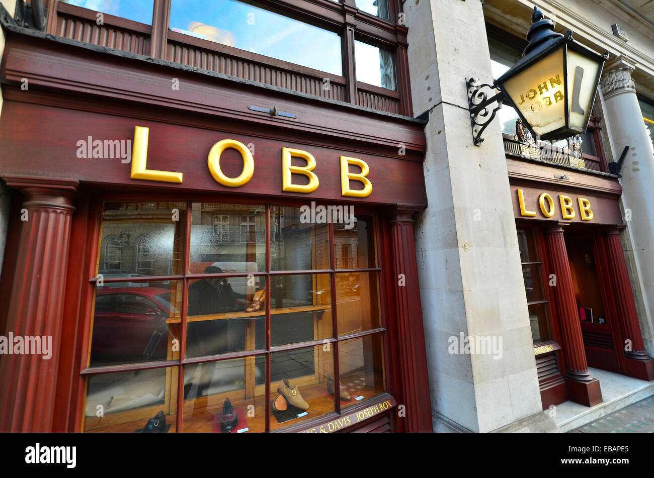 Esterno del John Lobb, boot & calzolaio in St James St, Londra, SW1. Titolare di diversi royal warrant. Foto Stock
