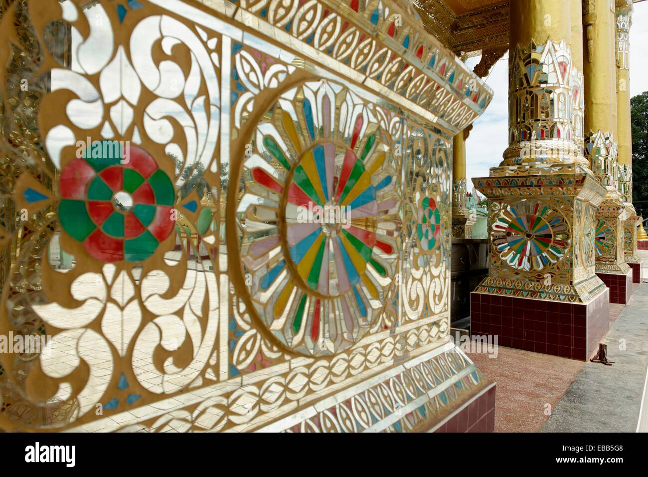 1174 1211 XII secolo 4 d.c. art Asia Bawgyo Buddha Buddismo Birmania burro pit colore celeste immagine colorata colorata colori Foto Stock